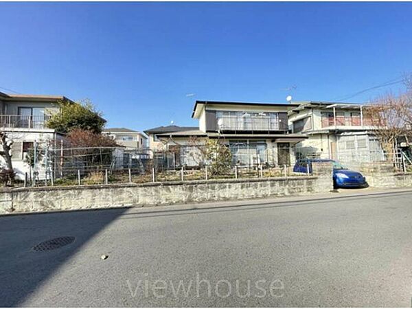 日当たり良好♪平屋建てのプランや、2世帯住宅、お庭＋並列駐車場3台など、多彩な建築プランに対応可能です♪