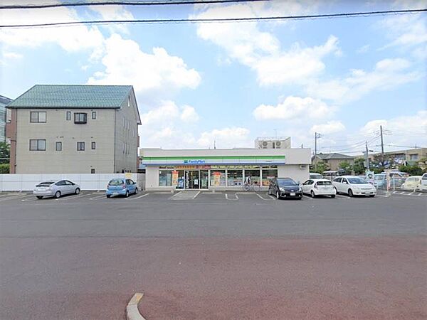 ファミリーマート宇都宮睦町店 887m