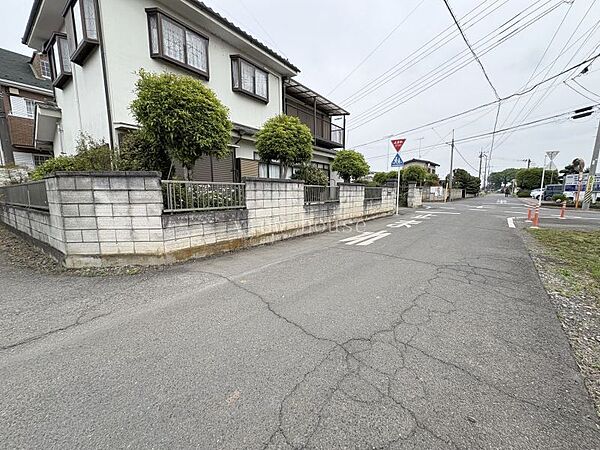 【前面道路】 ■南東角地！日当たり良好♪