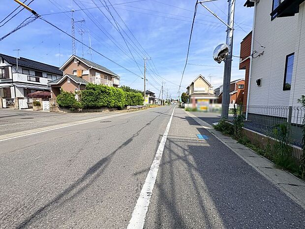 前面道路北側８ｍ
