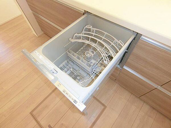 【同社施工例】食器洗浄機が後片付けをサポート！食事後の家族のくつろぎタイムをゆっくりもてます。