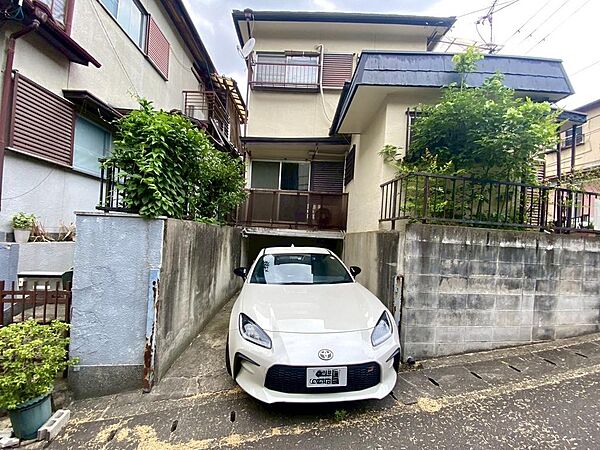 駐車場付きです。
