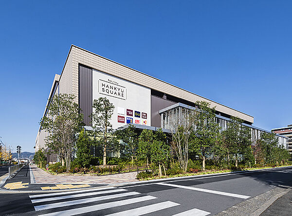 阪急洛北スクエアまで徒歩約11分。