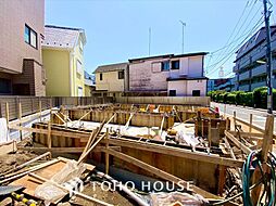 東京都世田谷区弦巻３丁目