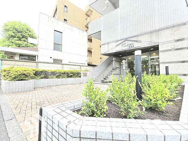 apartment 東京都豊島区西巣鴨３丁目
地図を見る