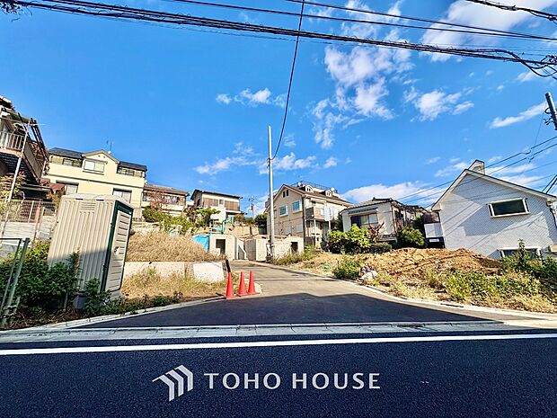 ◆隠された美しさ◆流麗な音楽が流れているような繊細でいながら整然かつ堅牢なこの空間。この空間は確かに美しい。しかし、そこには美しさ以上のものが隠されている。