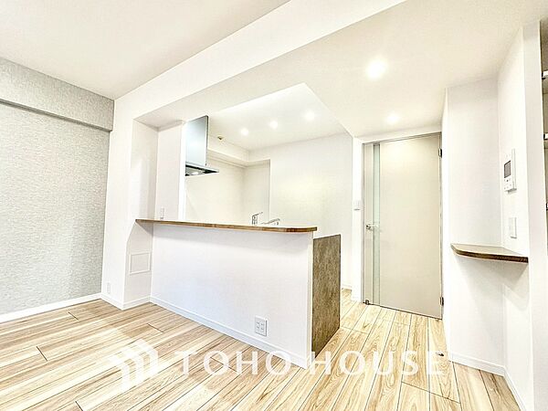 【LIVING】◆Sunshine◆光が燦々と入り、いるだけで気持ちいい。「開放的でゆとりあるお部屋です。」