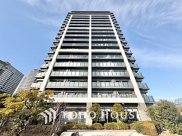 【APPEARANCE】◆眩い◆光が燦々と入り、家族の笑顔を照らす。「いつまでも続いて」と願う夢のような毎日がここにある。