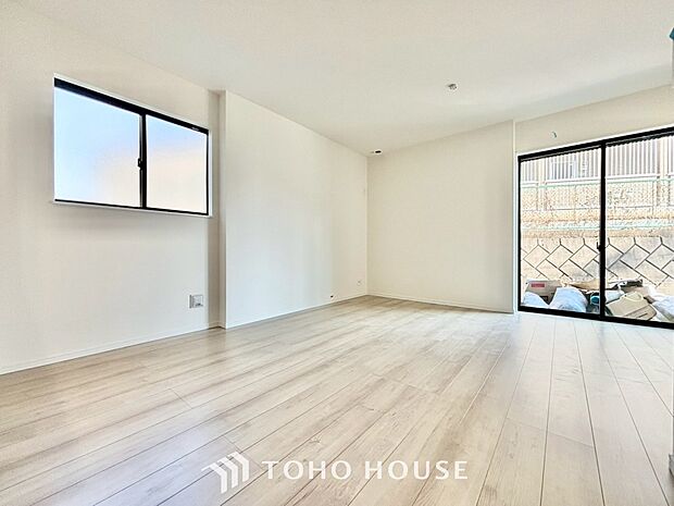 【愛する人達】との幸せな時間をここで楽しむ。耐震性、デザイン、そして対面キッチンを備えたユーティリティー。何も妥協しないライフスタイル。愛する家族を大切にする人達が住まう家。