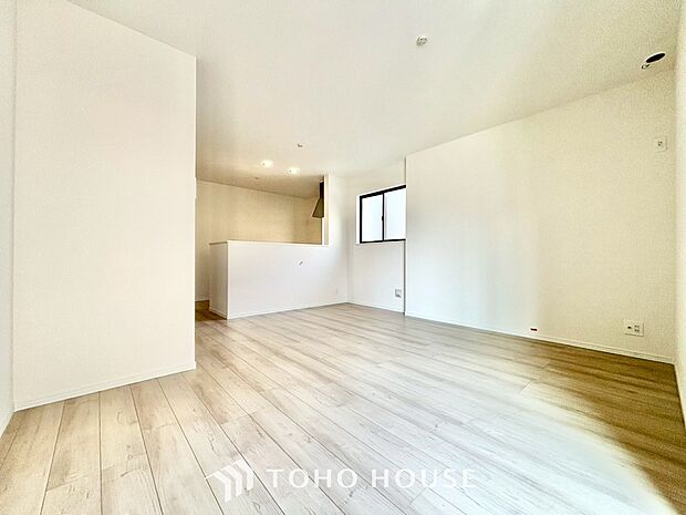 【癒しの空間】室内構成に拘り採光とセンスを散りばめた空間。それは『柔らかさ』に似た素敵な居場所。そこに暮らす人のことを考えつくり出したものは『癒し』という心地よい居場所なんだと思う。