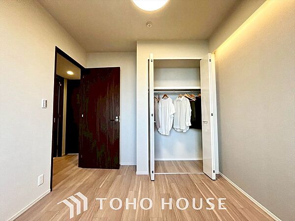 使いやすく、明るい洋室に仕上がります。子供部屋や趣味のお部屋にご利用できます。ご自身で家具などを配置し、素敵な空間を創り上げられます。