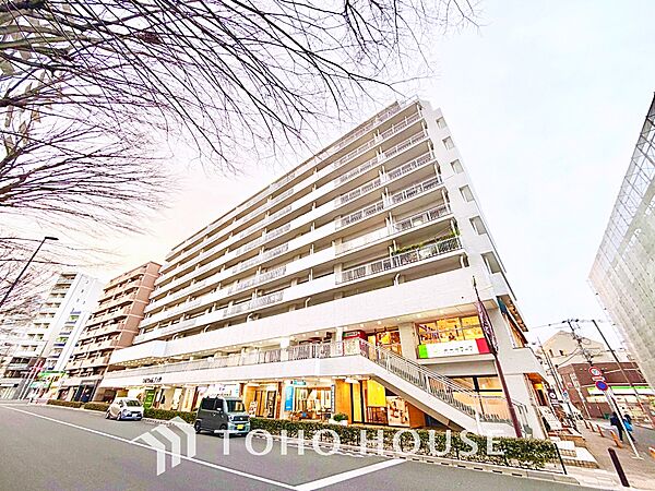 大きな収納スペースで、家族の荷物をしっかり整理し、暮らしを快適に保てます。