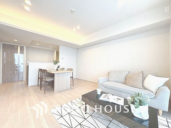 【LIVING】◆Sunshine◆光が燦々と入り、いるだけで気持ちいい。「開放的でゆとりあるお部屋です。」