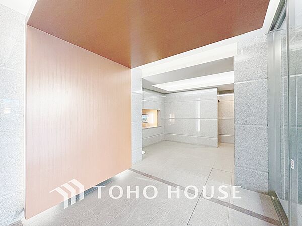 【ENTRANCE】◆そびえ立つ◆我が家のシンボル。遠くの空が赤く染まる夕べが待ち遠しい。