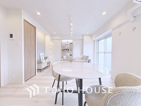【LIVING】◆simple is best◆無駄のない綺麗なつくりのリビングルームであなただけの暮らしを。