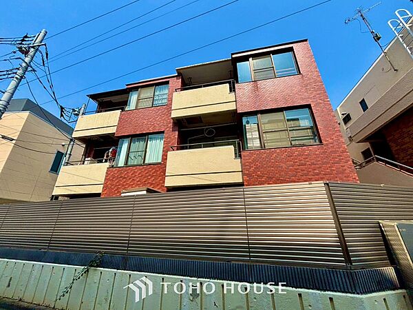◆浴室◆の温もりを感じ、ふわりと寄り添う太陽の妖精たちが自然と僕達を微睡ませる。うとうとしたい訳ではないがそんな時間が嫌いじゃない自分がここにいる。