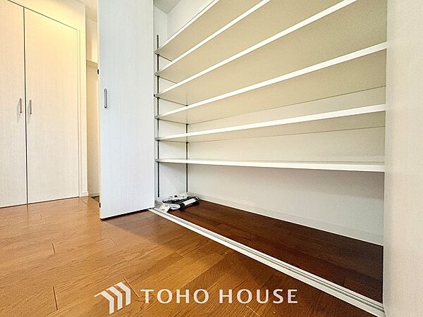 【STORAGE】◆大型収納◆衣類、小物、アウトドアグッズ、スーツケース、、、多岐にわたって収納可能です。