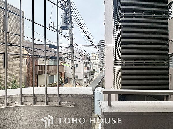 【BALCONY】◆BLUE SKY◆自然の心地よさに包まれる。大開口の外に広がるのは爽やかな青空。
