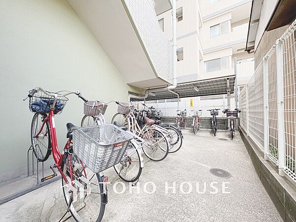 【BICYCLE PAEKING LOT】◆駐輪場◆快適な生活には欠かせない自転車。開放的な駐輪場がございます。