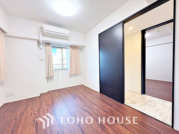 使いやすく、明るい洋室に仕上がります。子供部屋や趣味のお部屋にご利用できます。ご自身で家具などを配置し、素敵な空間を創り上げられます。