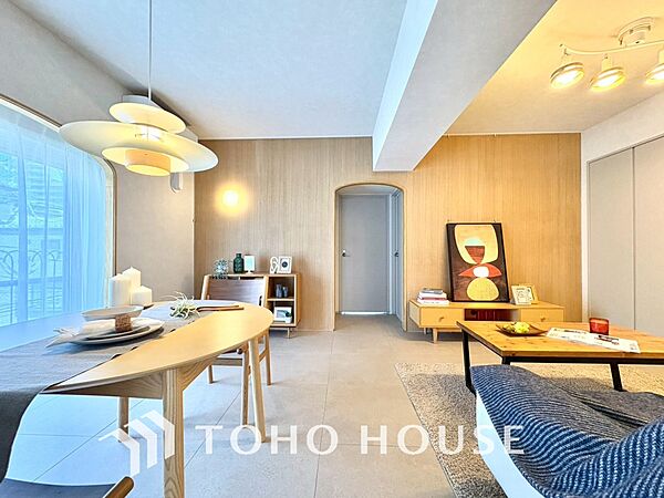 【LIVING】◆扉を◆開くとこの景色。家族の”おかえり”の声が聞こえてきそう。