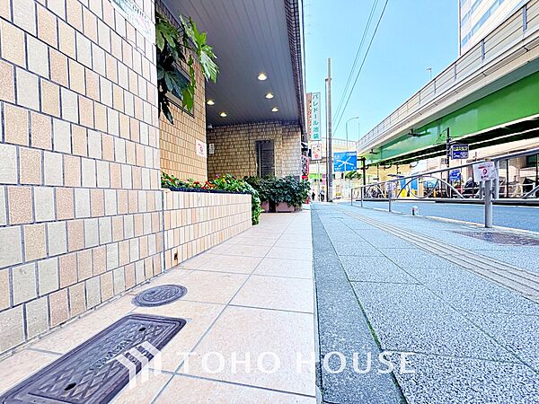 ほんの少しのこだわり。ちょっとした色使いがその家がもつ雰囲気、趣（おもむき）を携え、暮らす家族や訪ねてくる友人・知人に新鮮な香りを運んできます。