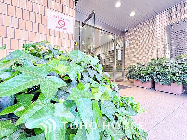 ほんの少しのこだわり。ちょっとした色使いがその家がもつ雰囲気、趣（おもむき）を携え、暮らす家族や訪ねてくる友人・知人に新鮮な香りを運んできます。