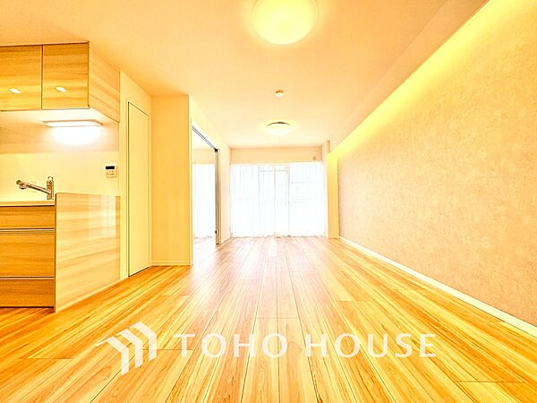【リビング】家族が自然と集まりたくなる、心地よい広さの空間。