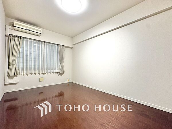 使いやすく、明るい洋室に仕上がります。子供部屋や趣味のお部屋にご利用できます。ご自身で家具などを配置し、素敵な空間を創り上げられます。