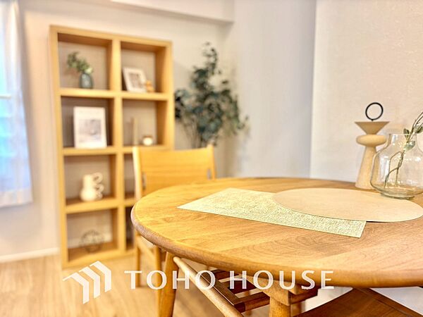 【LIVING】◆陽光◆が差し込む。この開放的なLDKに家族の笑顔が集う。家族が一緒に過ごす空間は明るく、そして居心地よく。