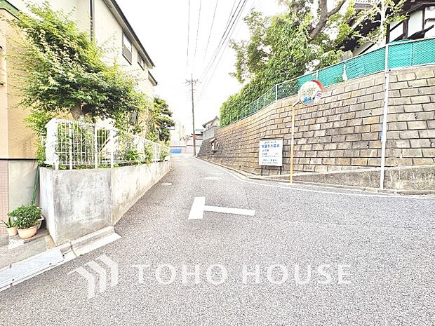 窓辺から満ちていく光、お部屋を通り抜ける爽やかな風。