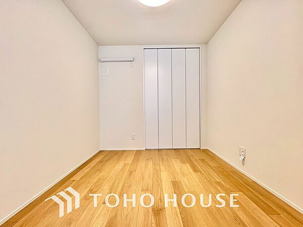 【PRIVATE ROOM】◆属毛離裏◆子は父を手本とし、母に愛育されて成長する。家族の深い繋がり。いつまでも大切にしたい。