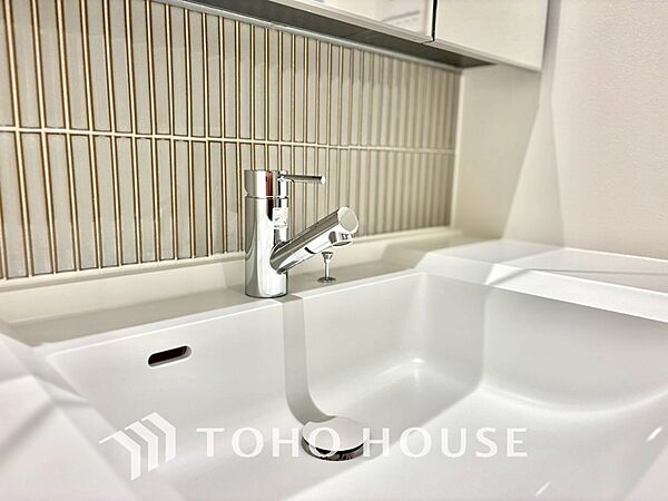 【WASHROOM】◆快適◆煌びやかな暮らしの中にも忘れたくない快適さ。大きな収納が助けてくれます。