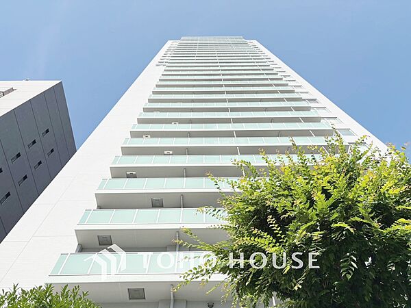 【APPEARANCE】◆眩い◆光が燦々と入り、家族の笑顔を照らす。「いつまでも続いて」と願う夢のような毎日がここにある。
