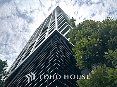 外観：漂う上質な空気感、マンションに入れば「おかえりなさい」と笑顔で迎えてくれるエントランス。最良の心配りを感じるマンションでした。