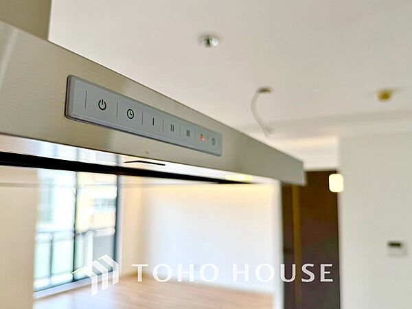 【KITCHEN】◆開放的◆後片付けが楽なシステムキッチン。収納スペースの充実！