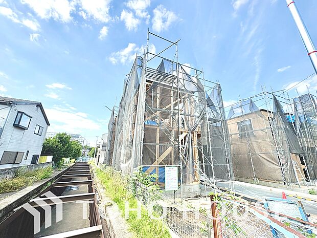 玄関の扉を開けた瞬間、心からほっとできる空間が広がっています。