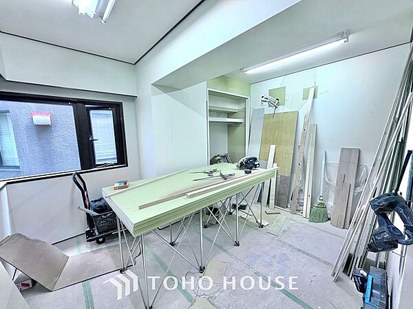 【改装中】【Private room】感性を育むプライベートルームはシンプルでスマートな空間。好みの空間で読書をしたり、音楽を聞いたりと一人の時間も充実したものにできます。
