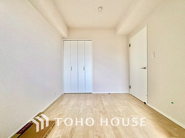 【PRIVATE ROOM】◆属毛離裏◆子は父を手本とし、母に愛育されて成長する。家族の深い繋がり。いつまでも大切にしたい。