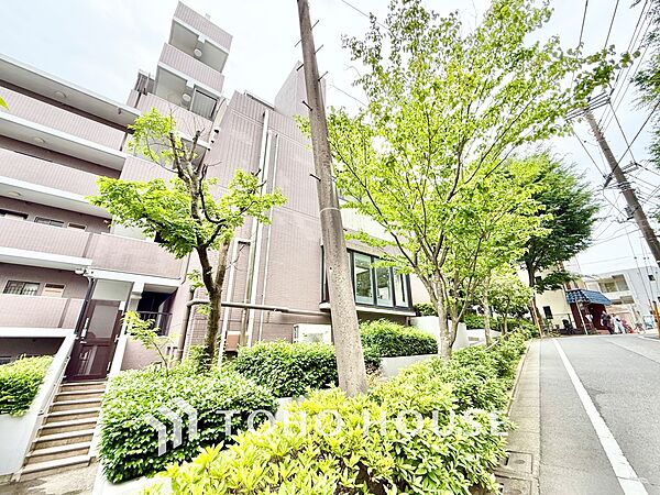 ◆ここに在る◆事も無げに美しく、伝えるには筆舌に尽くし難い。豪華絢爛や華美と言う事ではなく、住まう者にとって暮らし易く心地がいいと言う美しさがこの住まいには込められている。