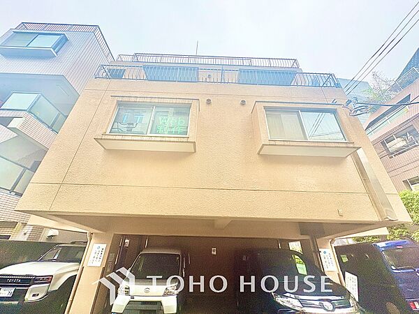 ◆瀟洒な空間◆落ち着きのある彩が見事に調和させた瀟洒な空間を演出。ここに集まる家族の会話と笑顔が絶え間なく続く幸せな空間。