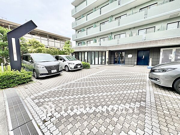 ◆間接照明◆オレンジ色の光が僕達を大人な気分にさせる。静かで優しく語りかけるその光は、今日の終わりを告げてくれ、でも明日にはいい事が必ず来るよ。そんな囁きが聞こえてくる