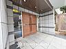キッチン：【Living room】◆リビング◆家族への思いを抱きながら、平和に過ごす悠久の時。あたかかく感じるのは、日当たりだけではない。広く和やかに暮らせる空間と、家族の存在を噛みしめて。