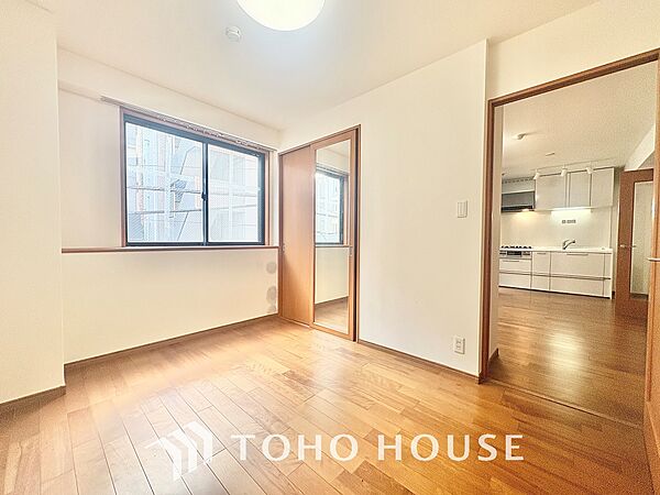 使いやすく、明るい洋室に仕上がります。子供部屋や趣味のお部屋にご利用できます。ご自身で家具などを配置し、素敵な空間を創り上げられます。