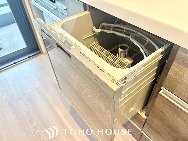 ◆食洗機◆お子様の面倒を見れる時間が増え時短になります。加えて手荒れも防げてしかも節水が高い為、大変人気があり重宝します。