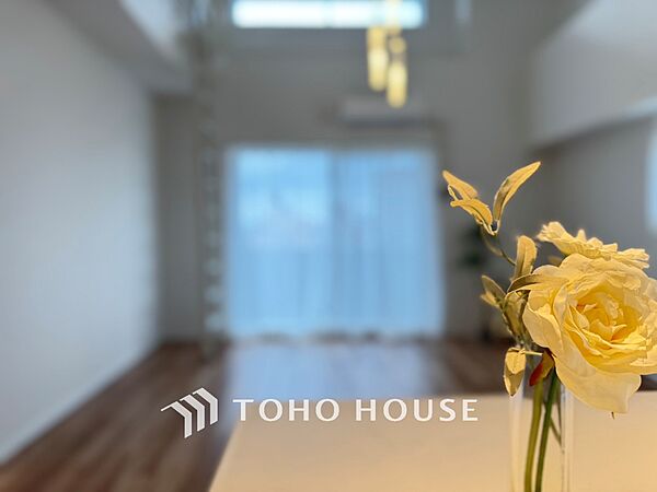 ◆瀟洒な空間◆落ち着きのある彩が見事に調和させた瀟洒な空間を演出。ここに集まる家族の会話と笑顔が絶え間なく続く幸せな空間。