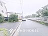 外観：【FRONT ROAD】◆安心◆して歩ける。安心して家族の帰りを待てる。そんな安心を感じさせる広々とした道路。