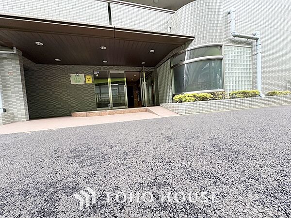 【Corner room】建物の端に位置するため、複数の方角に窓を設けることができる点が大きな特徴。窓が2面以上あることが多いため通気性も良くなります。