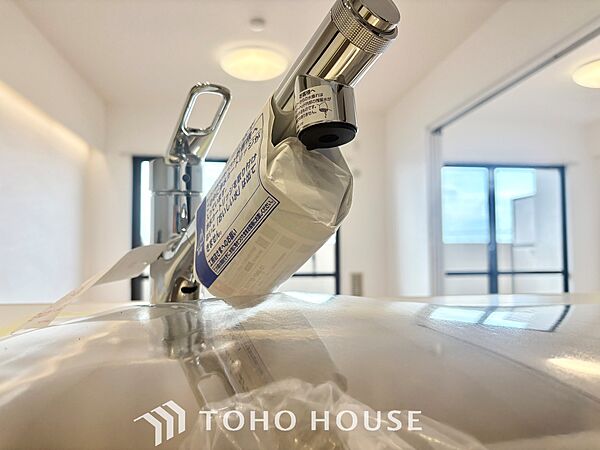 【Kitchen】キッチンは家族の絆を育む大切な空間。シンプルで使い易いSystemKitchenで愉しく作る料理は愛情のある美味しいご馳走に。