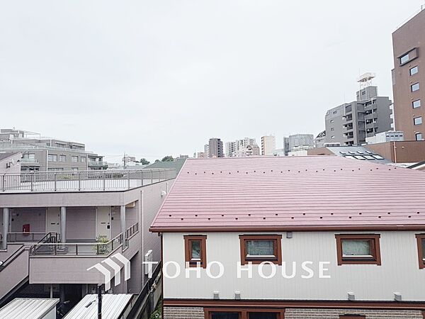 【BALCONY】◆BLUE SKY◆自然の心地よさに包まれる。大開口の外に広がるのは爽やかな青空。